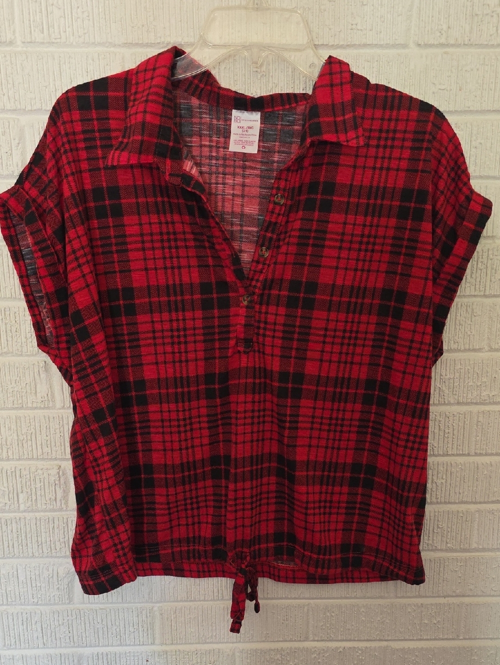 No Boundaries Red and Black Plaid Button-Front Women’s Top